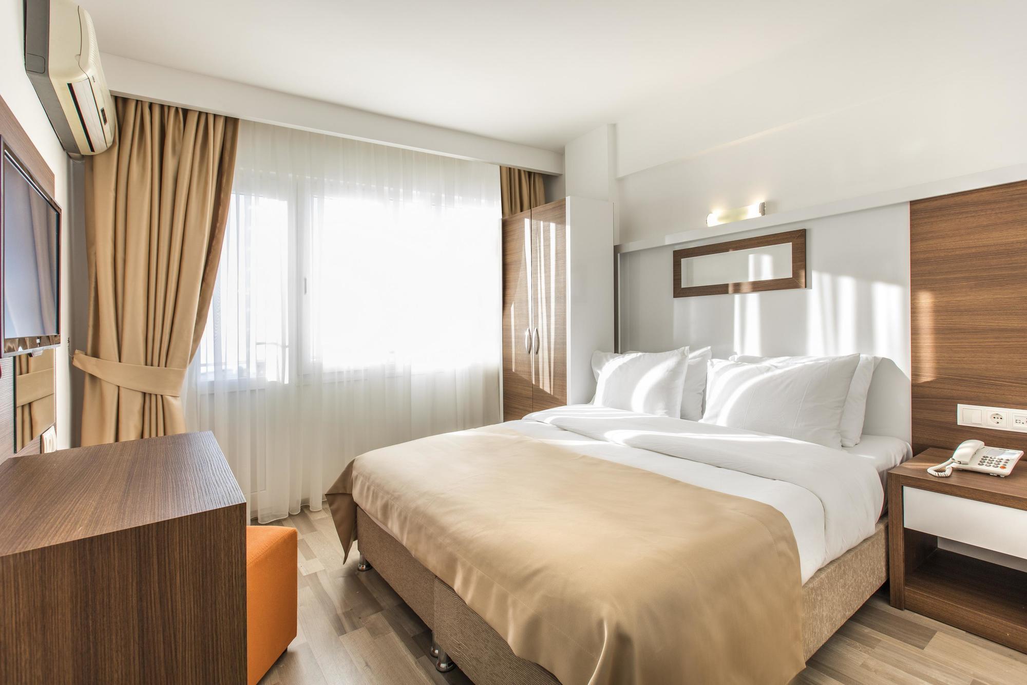 Demir Suit Hotel Kusadası Exteriör bild