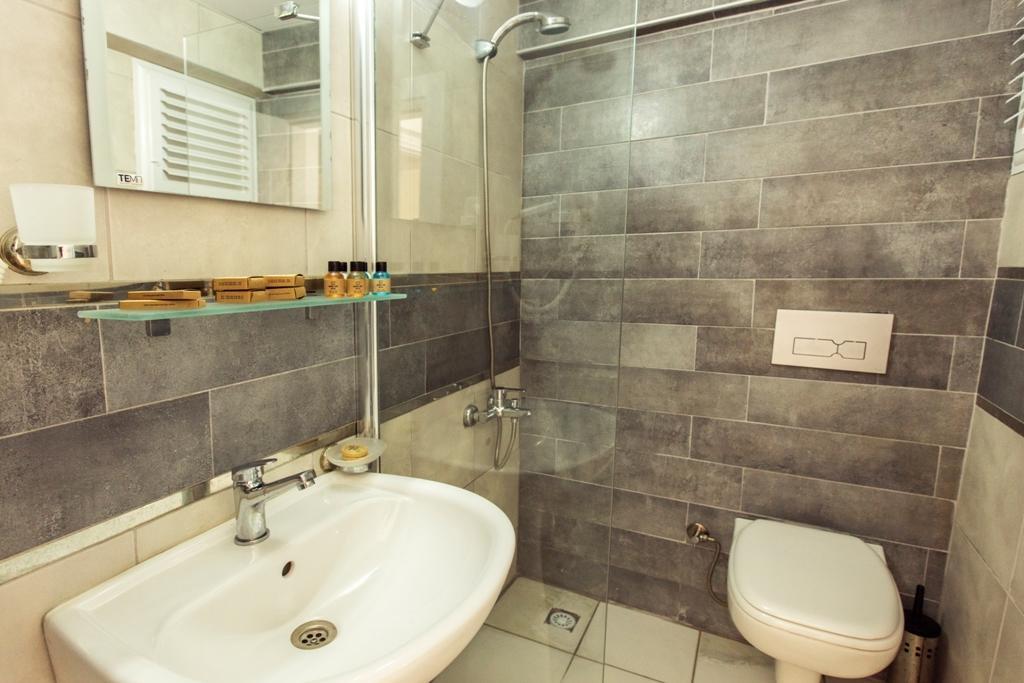 Demir Suit Hotel Kusadası Exteriör bild
