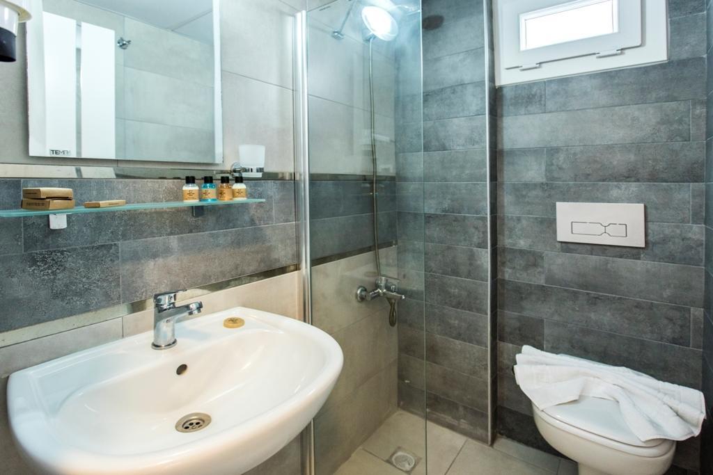 Demir Suit Hotel Kusadası Exteriör bild